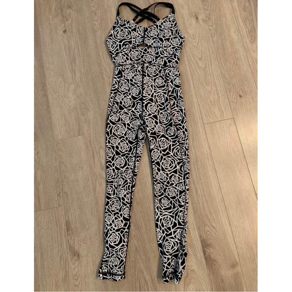 Lululemon bodysuit one-piece leggings